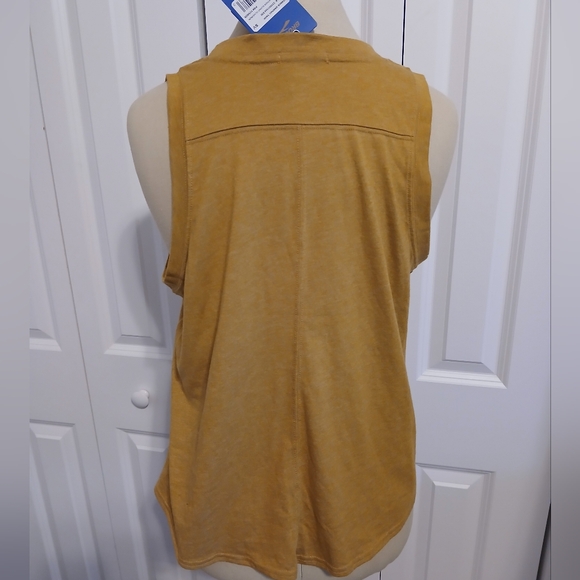 *NEW* With Tags Womens Distance Graphic Running Tank Medium Mustard Yellow - Picture 3 of 6